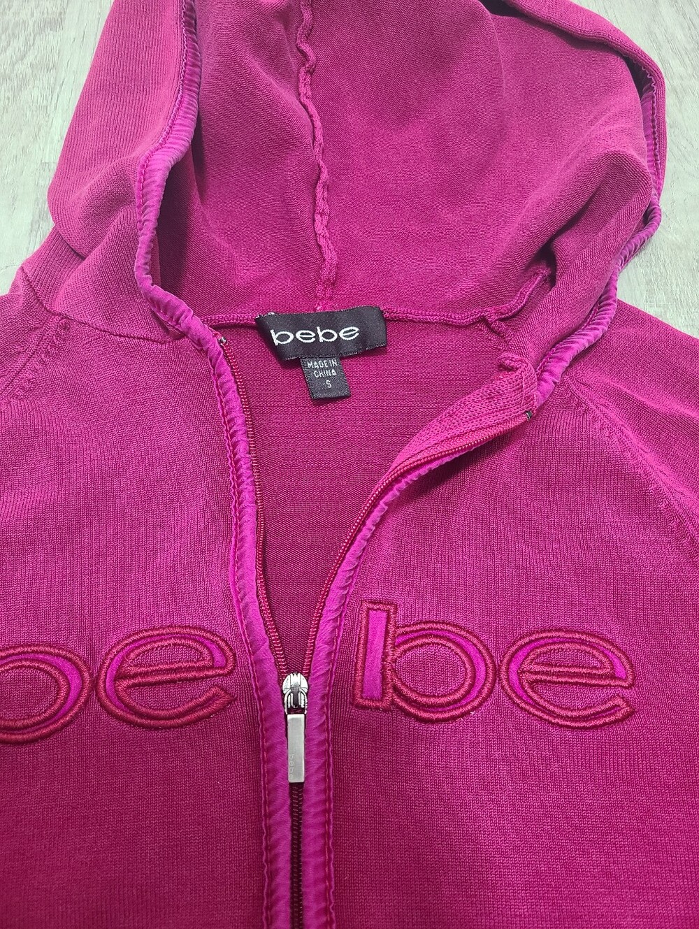 VTG Bebe Magenta Knit Zip-Up Hoodie - Embroidered Logo Y2K Sweater - Modern XS